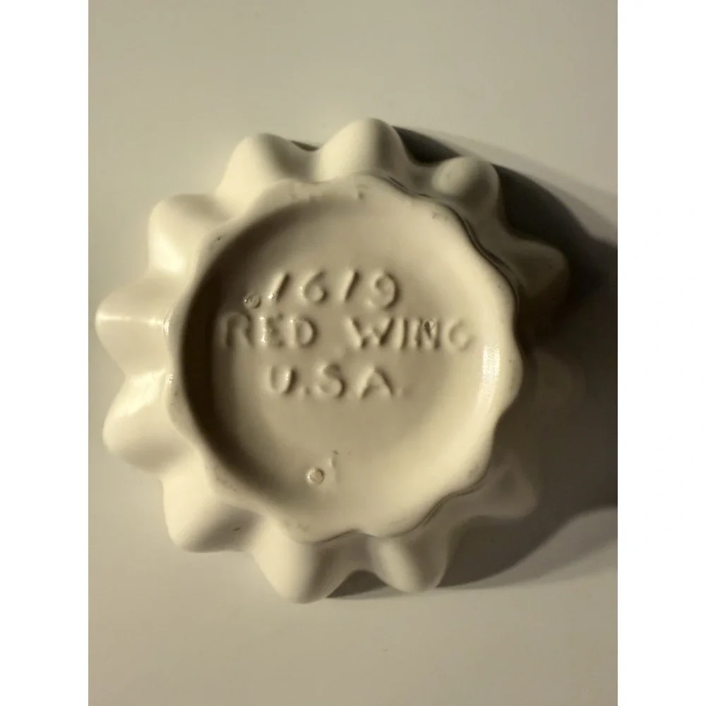 Vtg Red Wing Pottery Fluted Candle Holder Midwest USA pottery 1619